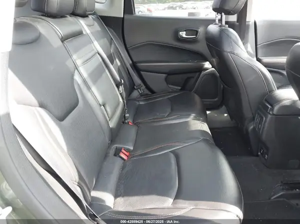 3C4NJDCB5JT280557 2018 JEEP COMPASS - Image 8