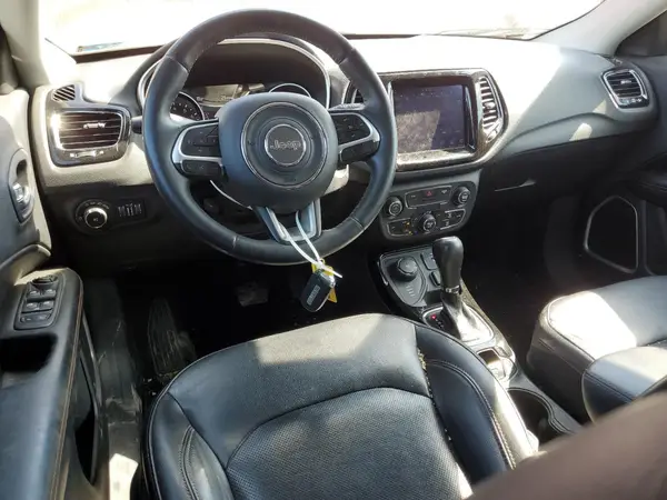 3C4NJDCB5JT281286 2018 JEEP COMPASS - Image 8