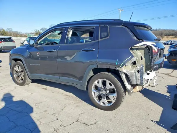3C4NJDCB5JT282633 2018 JEEP COMPASS - Image 2