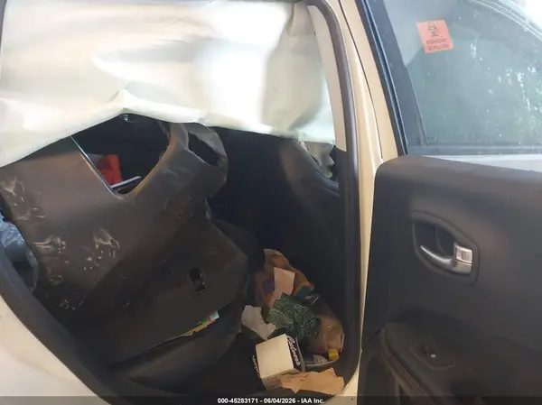 3C4NJDCB5JT315095 2018 JEEP COMPASS - Image 8
