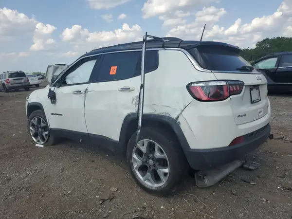 3C4NJDCB5JT329143 2018 JEEP COMPASS - Image 2