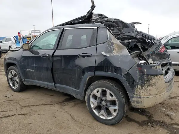 3C4NJDCB5JT336836 2018 JEEP COMPASS - Image 2