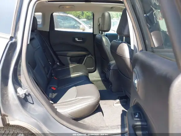 3C4NJDCB5JT350705 2018 JEEP COMPASS - Image 8