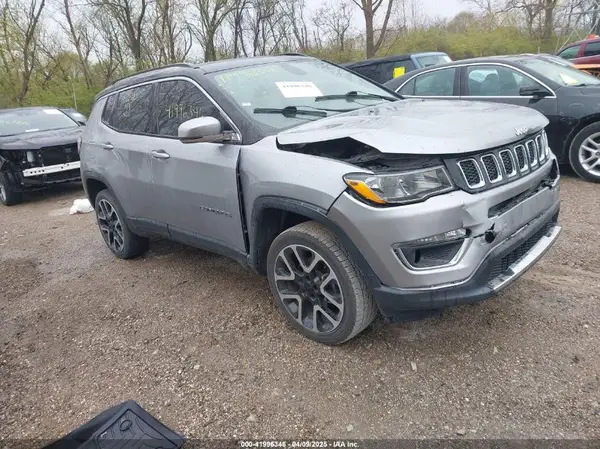 3C4NJDCB5JT362398 2018 JEEP COMPASS - Image 1