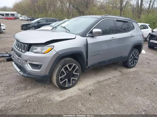 3C4NJDCB5JT362398 2018 JEEP COMPASS - Image 2