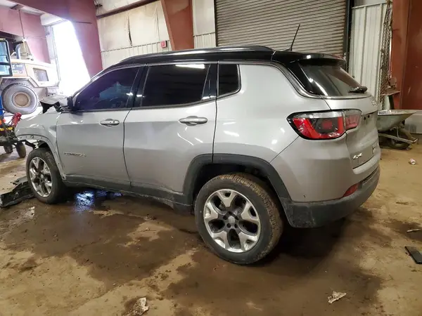 3C4NJDCB5JT365835 2018 JEEP COMPASS - Image 2