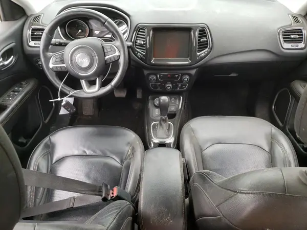 3C4NJDCB5JT396390 2018 JEEP COMPASS - Image 8