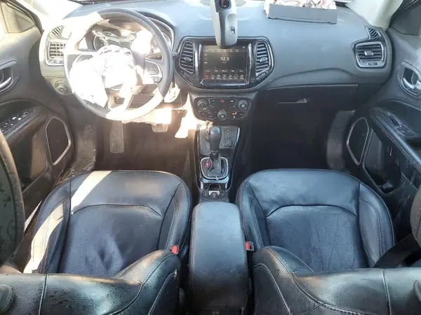 3C4NJDCB5JT397782 2018 JEEP COMPASS - Image 8