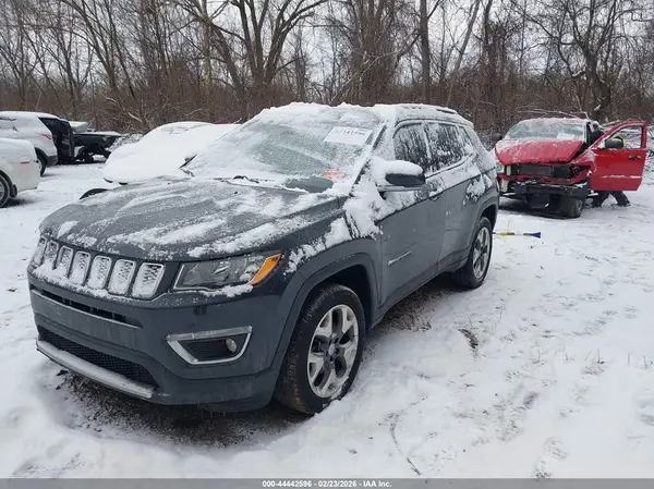 3C4NJDCB5JT398088 2018 JEEP COMPASS - Image 2