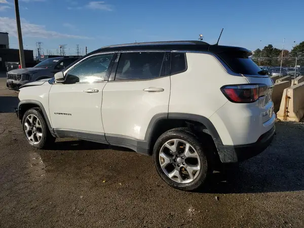 3C4NJDCB5JT398267 2018 JEEP COMPASS - Image 2