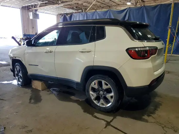 3C4NJDCB5JT399743 2018 JEEP COMPASS - Image 2
