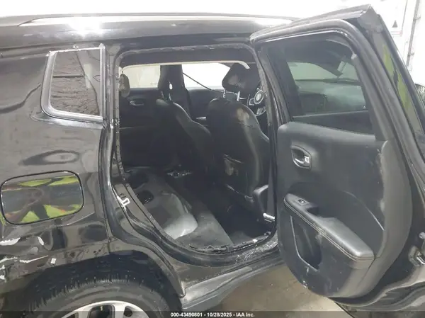 3C4NJDCB5JT415469 2018 JEEP COMPASS - Image 8