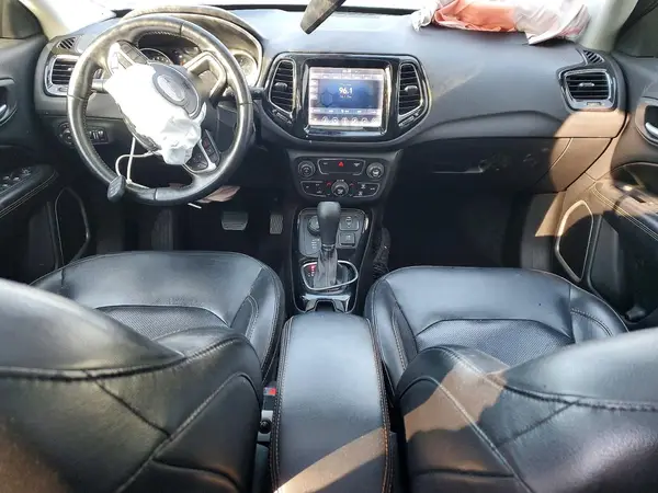 3C4NJDCB5JT437326 2018 JEEP COMPASS - Image 8