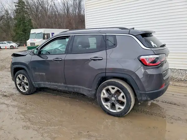 3C4NJDCB5JT453770 2018 JEEP COMPASS - Image 2