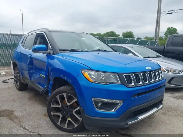 3C4NJDCB5JT456572 2018 JEEP COMPASS - Image 1