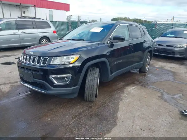 3C4NJDCB5KT592654 2019 JEEP COMPASS - Image 2