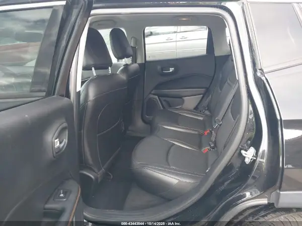 3C4NJDCB5KT592654 2019 JEEP COMPASS - Image 8