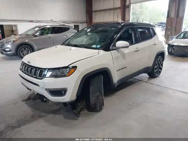 3C4NJDCB5KT598874 2019 JEEP COMPASS - Image 2