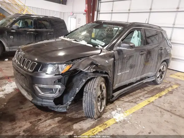 3C4NJDCB5KT641853 2019 JEEP COMPASS - Image 2