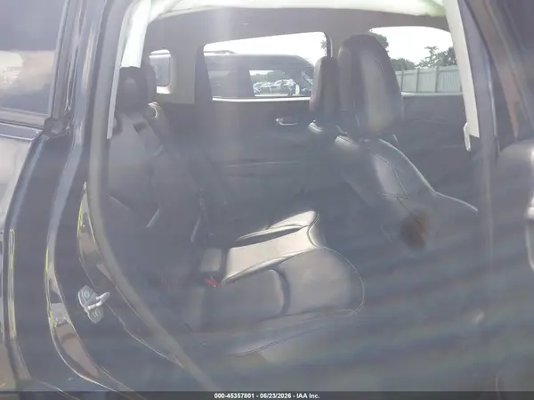 3C4NJDCB5KT672455 2019 JEEP COMPASS - Image 8