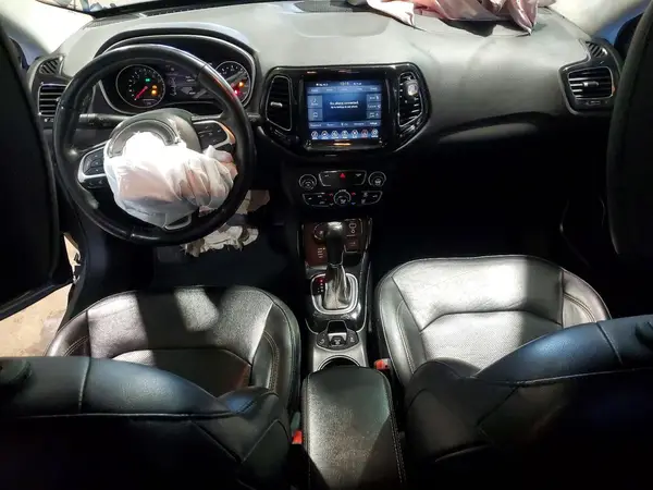 3C4NJDCB5KT673024 2019 JEEP COMPASS - Image 8