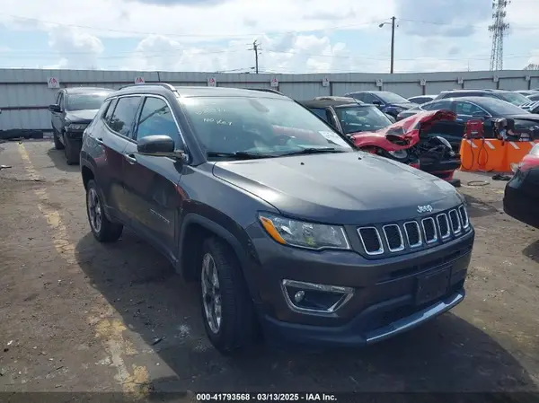 3C4NJDCB5KT683794 2019 JEEP COMPASS - Image 1