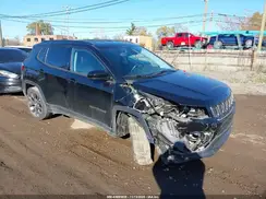 3C4NJDCB5KT712095 2019 JEEP COMPASS