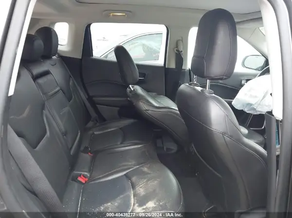 3C4NJDCB5KT741158 2019 JEEP COMPASS - Image 8