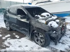 3C4NJDCB5KT787587 2019 JEEP COMPASS