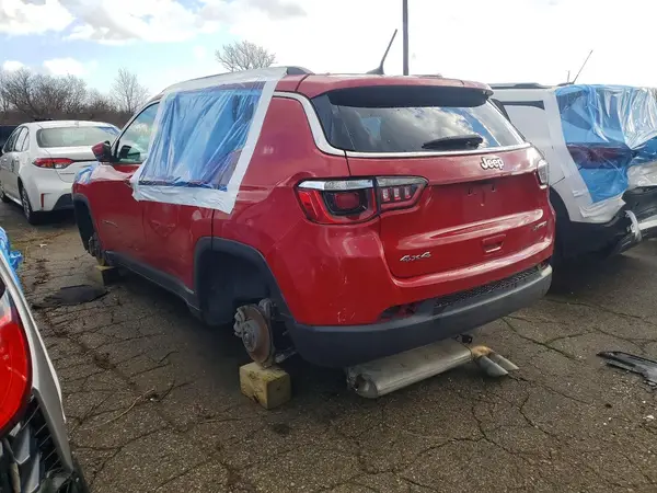 3C4NJDCB5KT854527 2019 JEEP COMPASS - Image 2