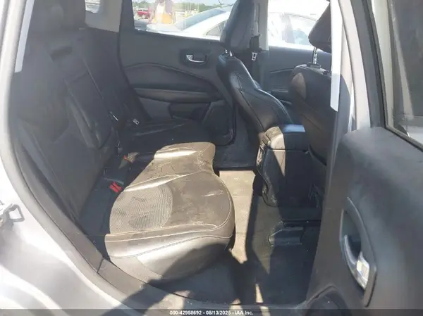 3C4NJDCB5KT854737 2019 JEEP COMPASS - Image 8