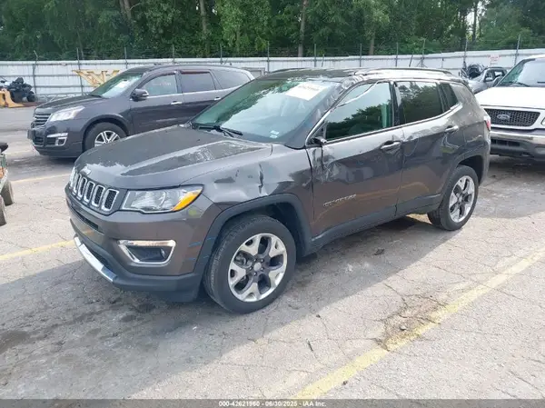 3C4NJDCB5LT105079 2020 JEEP COMPASS - Image 2