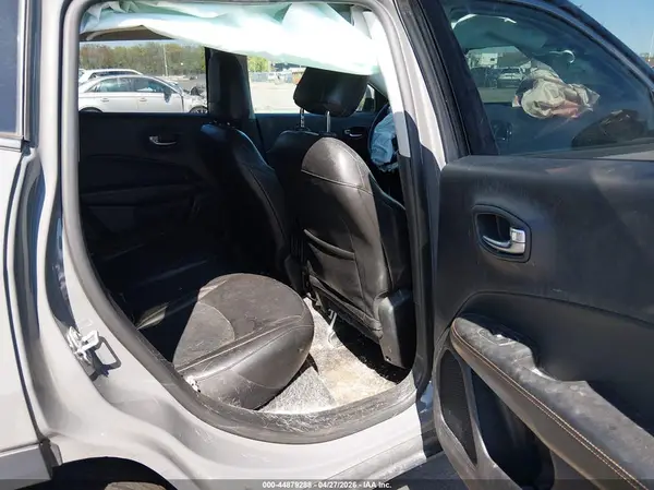 3C4NJDCB5LT138048 2020 JEEP COMPASS - Image 8