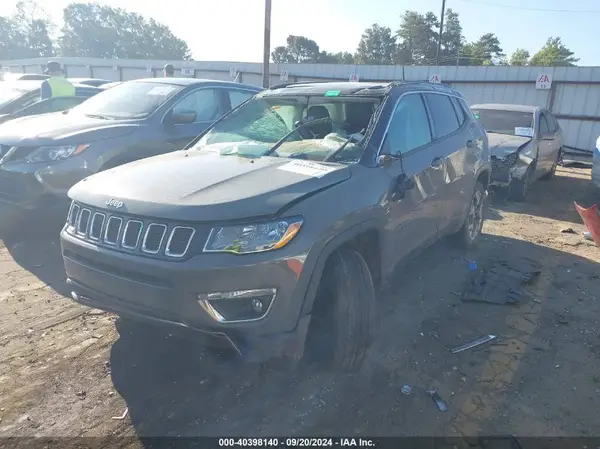 3C4NJDCB5LT138230 2020 JEEP COMPASS - Image 2