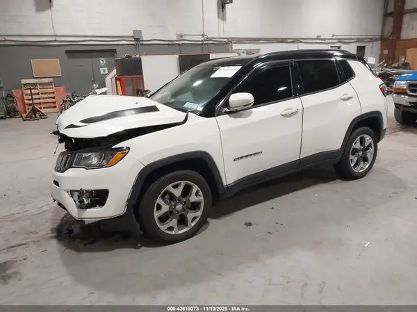3C4NJDCB5LT145968 2020 JEEP COMPASS - Image 2