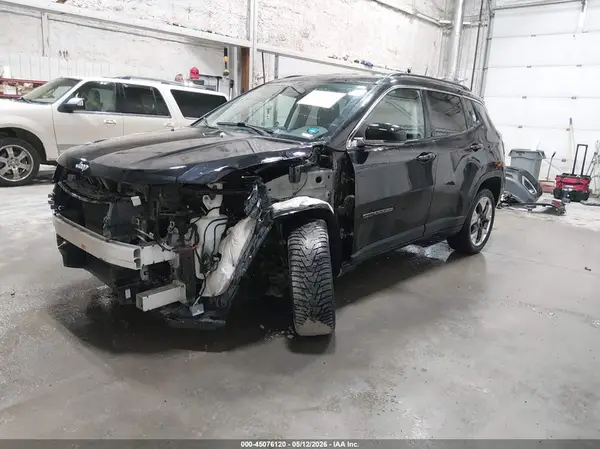 3C4NJDCB5LT159742 2020 JEEP COMPASS - Image 2