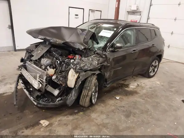 3C4NJDCB5LT163855 2020 JEEP COMPASS - Image 2