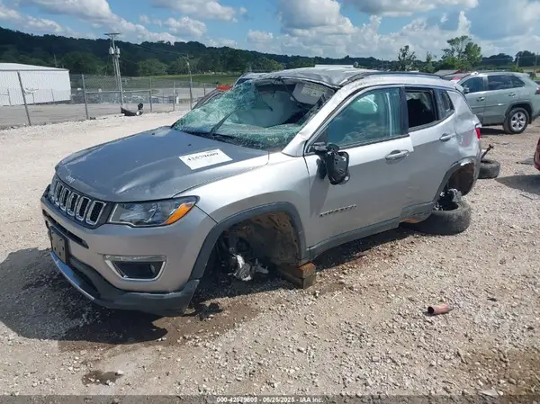 3C4NJDCB5LT170661 2020 JEEP COMPASS - Image 2