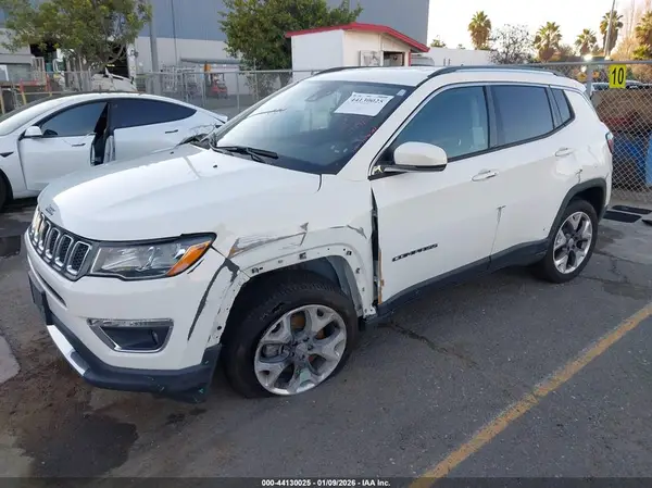 3C4NJDCB5MT556496 2021 JEEP COMPASS - Image 2