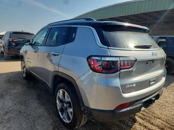 3C4NJDCB5MT578546 2021 JEEP COMPASS - Image 2