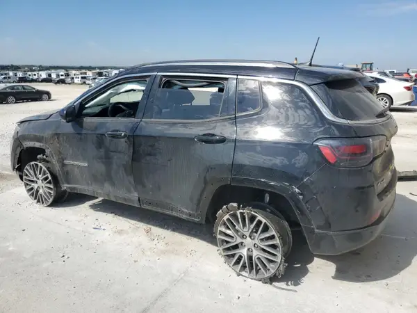 3C4NJDCB5NT109717 2022 JEEP COMPASS - Image 2