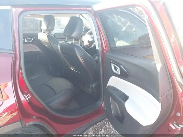 3C4NJDCB5NT115100 2022 JEEP COMPASS - Image 8