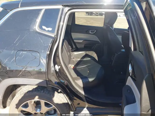 3C4NJDCB5NT126629 2022 JEEP COMPASS - Image 8