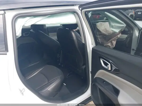 3C4NJDCB5NT135007 2022 JEEP COMPASS - Image 8