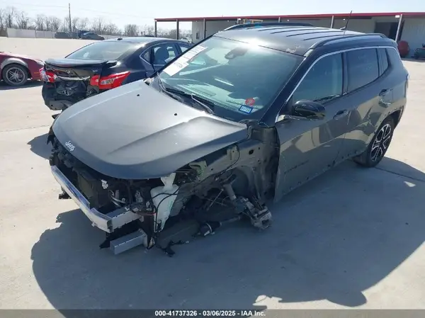 3C4NJDCB5NT136643 2022 JEEP COMPASS - Image 2