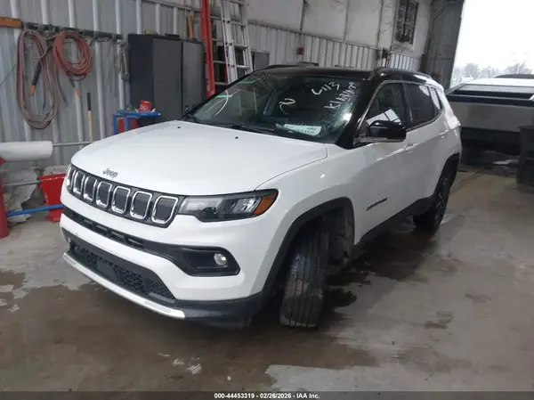 3C4NJDCB5NT166113 2022 JEEP COMPASS - Image 2
