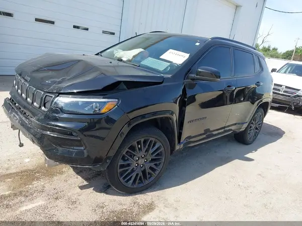 3C4NJDCB5NT167214 2022 JEEP COMPASS - Image 2