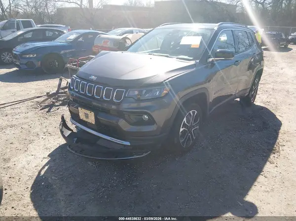3C4NJDCB5NT169447 2022 JEEP COMPASS - Image 2