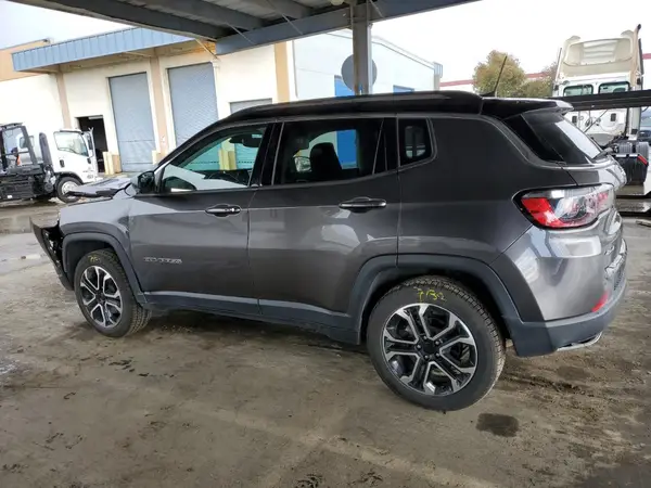 3C4NJDCB5NT169805 2022 JEEP COMPASS - Image 2