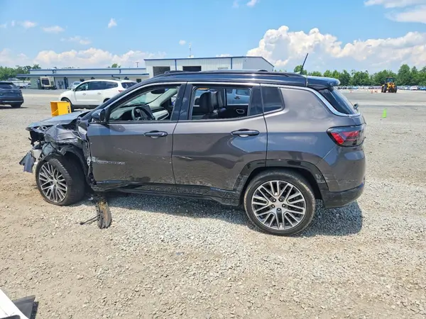 3C4NJDCB5NT211499 2022 JEEP COMPASS - Image 2